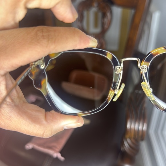 MiuMiu Cat Eye Sunnines - Picture 4 of 16